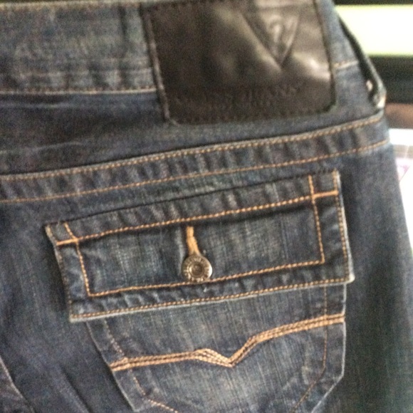 Guess Jeans Size 34 - Picture 4 of 4